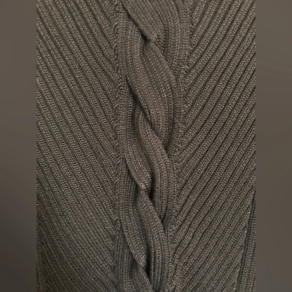Ralph Lauren Fricklie V Neck Sweater - Picture 9 of 14